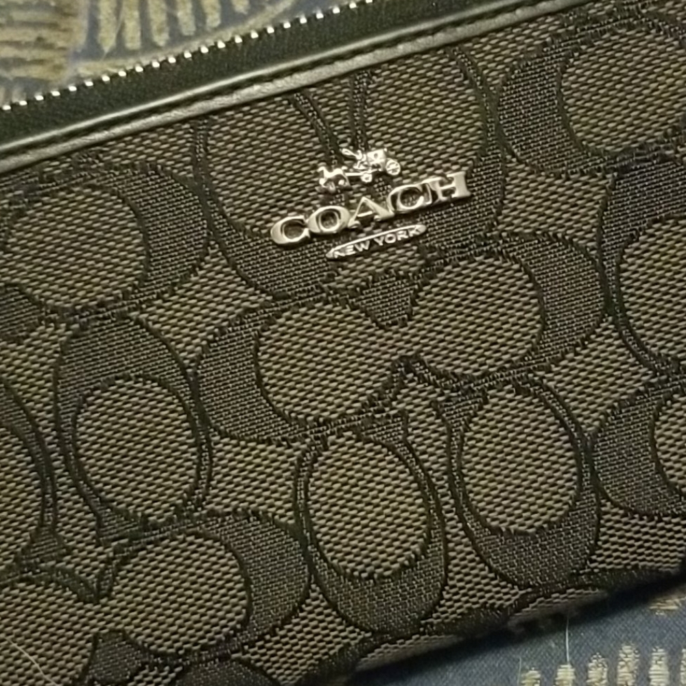 Coach wallet - Picture 4 of 4